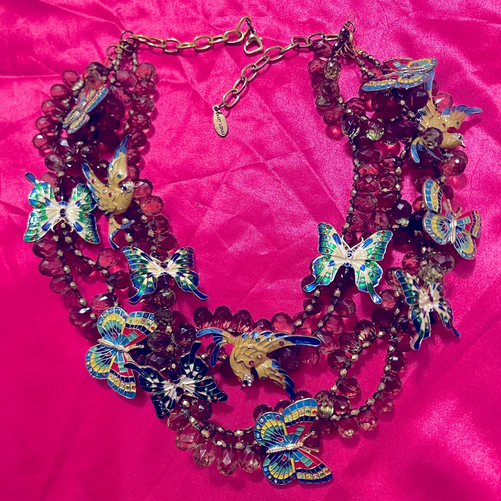 Sassy Jones Vantage Necklace